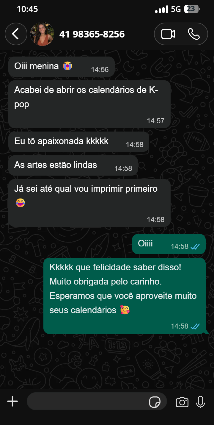 Cliente apaixonada pelas artes dos calendários K-pop